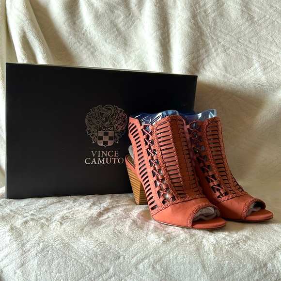Vince Camuto Eshantel Dress Sandals (between peach and dusty pink) - Picture 1 of 9